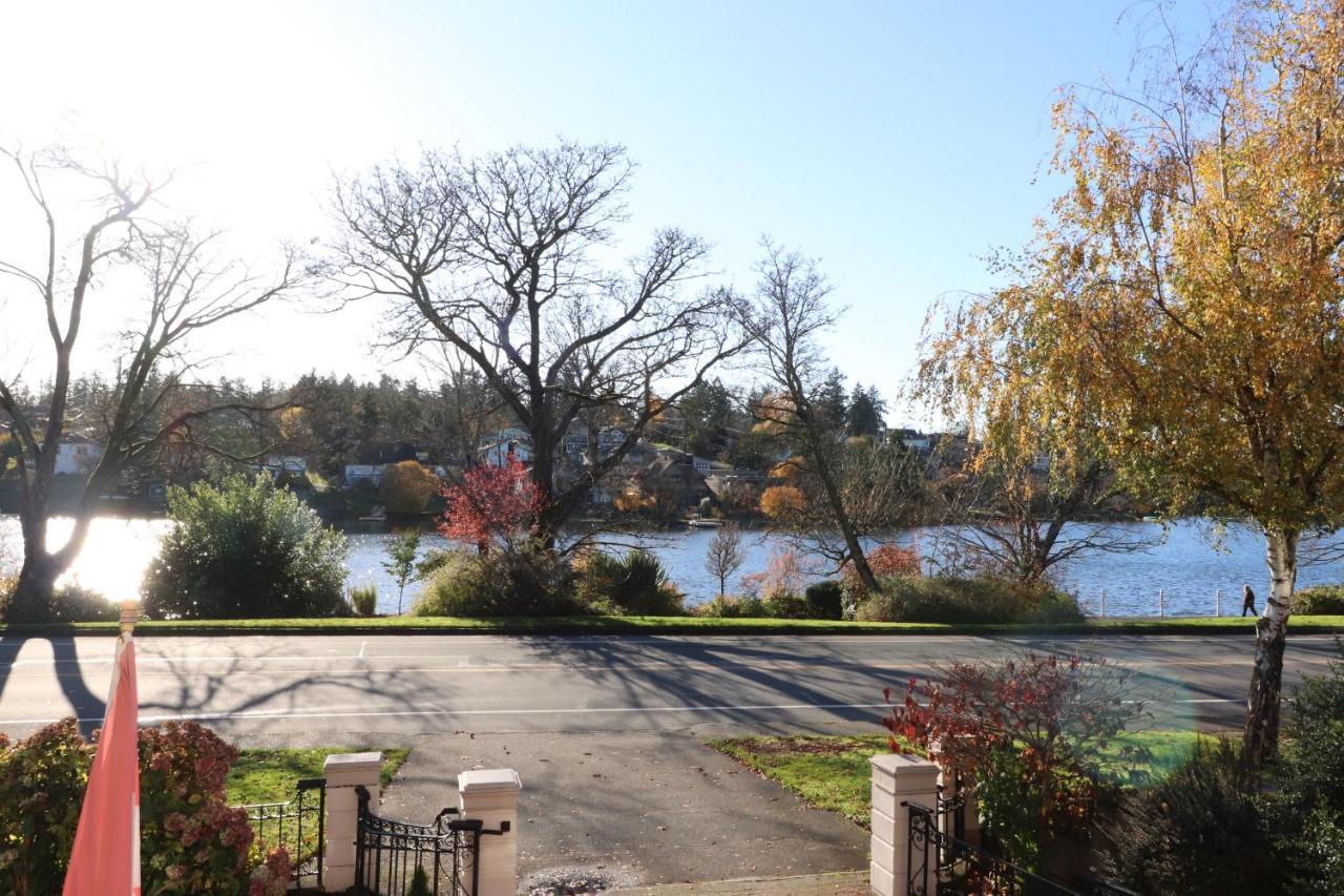 Lipton Place By Elegant Waterfront Esquimalt Ngoại thất bức ảnh